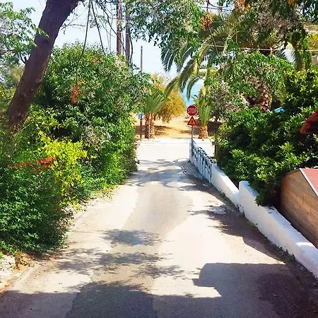 Garden Next To The Beach Apartament *